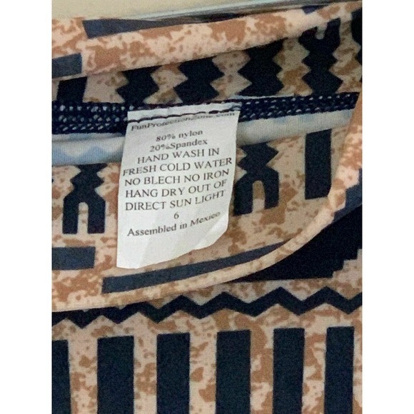 Radicool SkinZ Boys Blue Hieroglyphic Patterned swim rahsguard size 6 - Picture 2 of 3